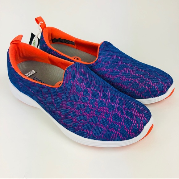 vionic hydra slip on